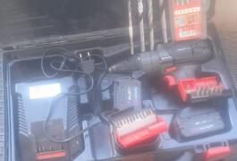 Location outil Perceuse visseuse wÜrth 18v + 2 batteries + coffret complet Wurth près de Saint-Zacharie