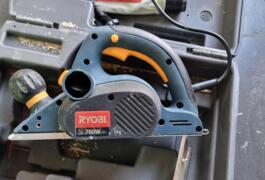 Location outil Rabot Électrique Ryobi près de Sauzet