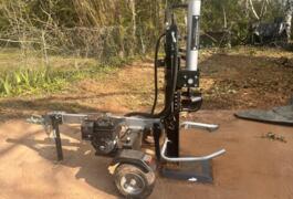 Location outil Fendeuse thermique à bûches  22 tonnes Briggs &amp; stratton près de Albi