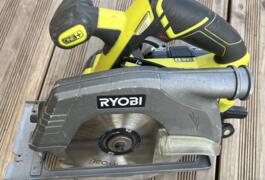 Location outil Scie circulaire Électrique Ryobi près de Corbelin