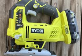 Location outil Scie sauteuse Sans-fil Ryobi près de Corbelin