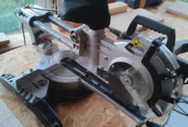 Location outil Scie à onglet Électrique près de Wizernes