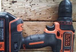 Location outil Perceuse Sans-fil Black et decker près de Saint-Hilaire-sous-Charlieu