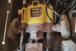 Location outil Défonceuse à bois électrique Ryobi près de Wizernes