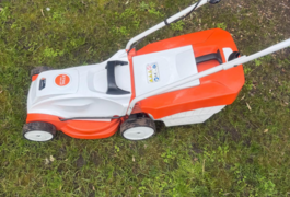 Location outil Tondeuse Électrique Stihl près de Boulogne-Billancourt