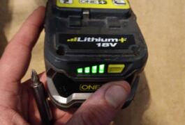 Location outil Batterie Chargeur Ryobi près de Trouville-sur-Mer