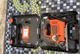 Location outil Scie sauteuse Filaire Black et decker près de Sainte-Croix-sur-Mer