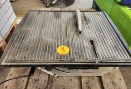 Location outil Coupe carreaux Électrique Husqvarna près de Le Teil