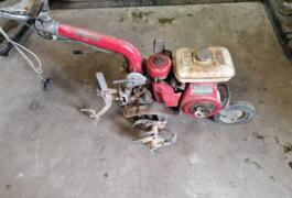 Location outil Motoculteur Thermique Honda près de Saint-Étienne-de-Montluc