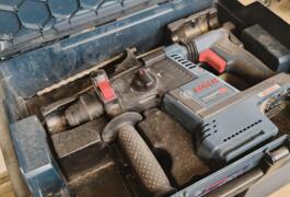 Location outil Burineur perforateur Électrique Bosch près de Aurieres