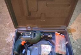 Location outil Perceuse Électrique Black et decker près de Chaponnay