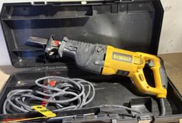 Location outil Scie sabre Électrique Dewalt près de Yutz