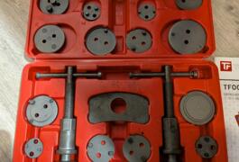 Location outil Coffret repousse pistons près de Anse