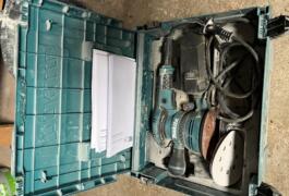 Location outil Ponceuse Électrique Makita près de Hazebrouck