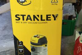 Location outil Aspirateur eau poussière Électrique Stanley près de Mont-de-Marsan