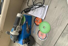 Location outil Découpeuse à disque Électrique Divers près de Vallauris