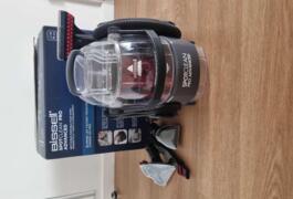 Location outil Shampouineuse Bissell près de Courbevoie