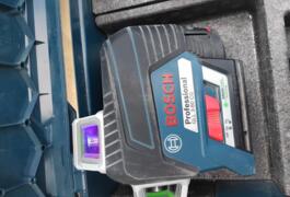 Location outil Niveau laser Bosch près de Lonçon