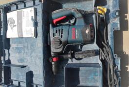 Location outil Burineur perforateur Électrique Bosch pro près de Lonçon