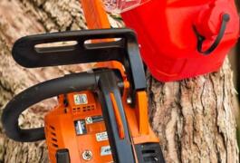 Location outil Tronçonneuse à bois Thermique près de Marseille