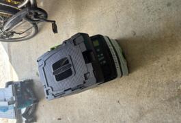 Location outil Aspirateur Électrique Festool près de Ambon