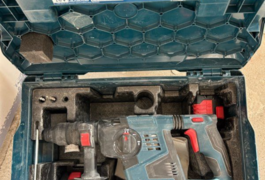 Location outil Burineur perforateur Électrique Bosch près de Saveuse