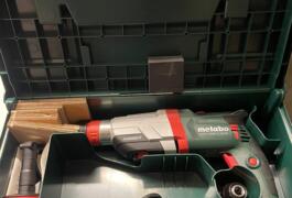 Location outil Burineur perforateur Électrique Metabo près de Boussy-Saint-Antoine