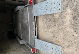 Location outil Remorque porte voiture Plus de 750kg près de Saint-Valérien