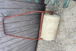 Location outil Rouleau à gazon près de Siouville-Hague