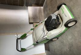Location outil Tondeuse Thermique Stihl près de Fournets-Luisans