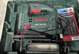 Location outil Scie sauteuse Filaire Bosch près de Bédarieux