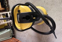 Location outil Aspirateur eau poussière Électrique Karcher près de Saint-Genis-les-Ollières