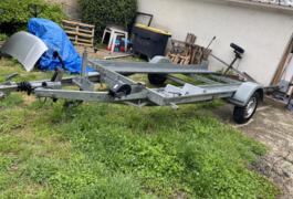 Location outil Remorque porte voiture Moins de 750kg près de Ussy-sur-Marne
