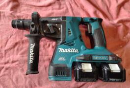 Location outil Burineur perforateur Électrique Makita près de Mettray