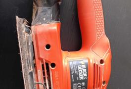 Location outil Ponceuse Électrique Black et decker près de Flines-lez-Raches