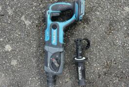 Location outil Burineur perforateur Électrique Makita près de Bressuire
