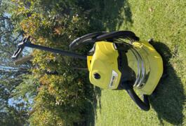 Location outil Aspirateur eau poussière Électrique Karcher près de Le Fauga