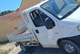 Location outil Utilitaire Plus de 10m3 Aeg près de Perpignan