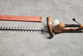 Location outil Taille haie Électrique Stihl près de Bossey