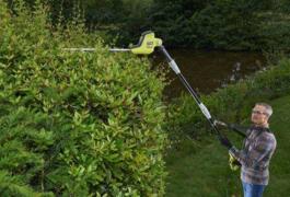 Location outil Taille haie sur perche Électrique Ryobi près de Saint-Rémy