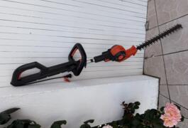 Location outil Taille haie sur perche Électrique près de Sucy-en-Brie