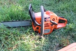 Location outil Tronçonneuse Thermique Husqvarna près de Aix-en-Provence