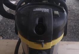 Location outil Aspirateur eau poussière Électrique Karcher près de Velleron
