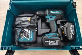 Location outil Location perceuse-visseuse makita 18v – kit complet Makita près de Morre