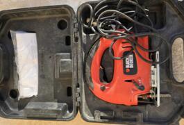 Location outil Scie sauteuse Black et decker près de Junas