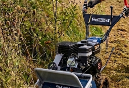 Location outil Débroussailleuse Thermique près de Chantepie