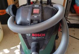 Location outil Aspirateur eau poussière Électrique Bosch près de Vauvert