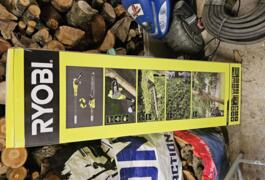 Location outil Tronçonneuse sur perche Sans-fil Ryobi près de Malleloy