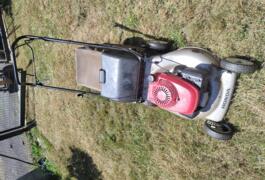 Location outil Tondeuse Thermique Honda près de Malemort