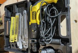 Location outil Burineur perforateur Électrique Stanley près de Domfront en Poiraie